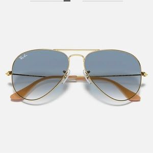 Ray-Ban Aviator Gradient. Case included.